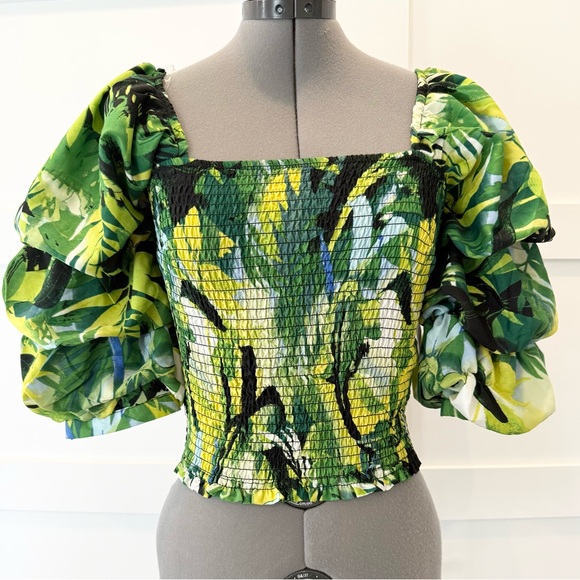 NWT Live 4 Truth Tropical Smocked Puff Tier Sleeve Vacation Farm Rio Inspired Sm - Picture 1 of 7